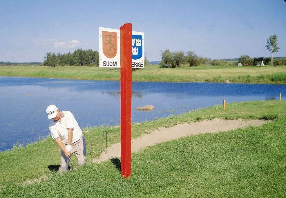 The border between Finland and Sweden on the Green Zone golf course